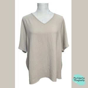 🤎 Tan V-Neck Short Sleeve Blouse | 2 Hearts | Size XL